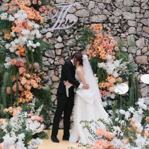 Trang trí tiệc cưới ngoài trời Tùng & Lý tại Sheraton Hanoi