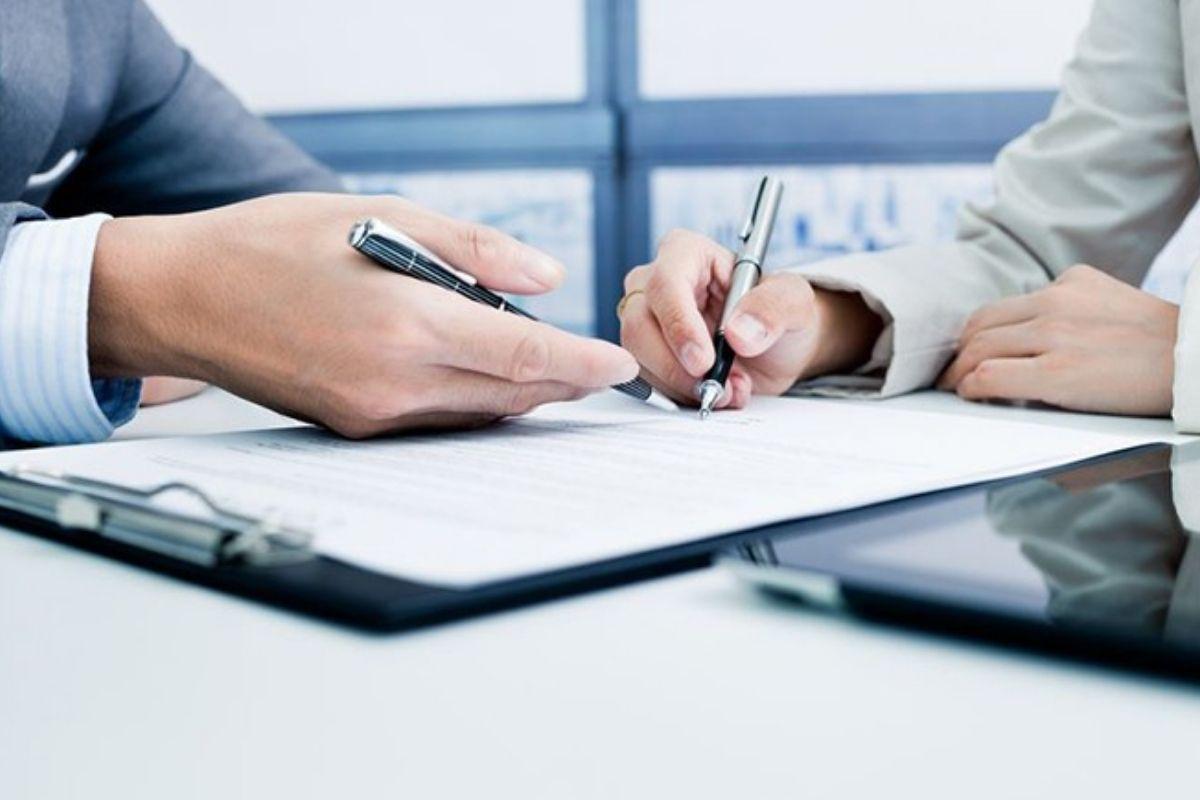 Ngay cả khi bạn đã đến tham quan, hợp đồng vẫn cần thể hiện rõ ràng những yếu tố quan trọng. (ẢNH: Sưu tầm)