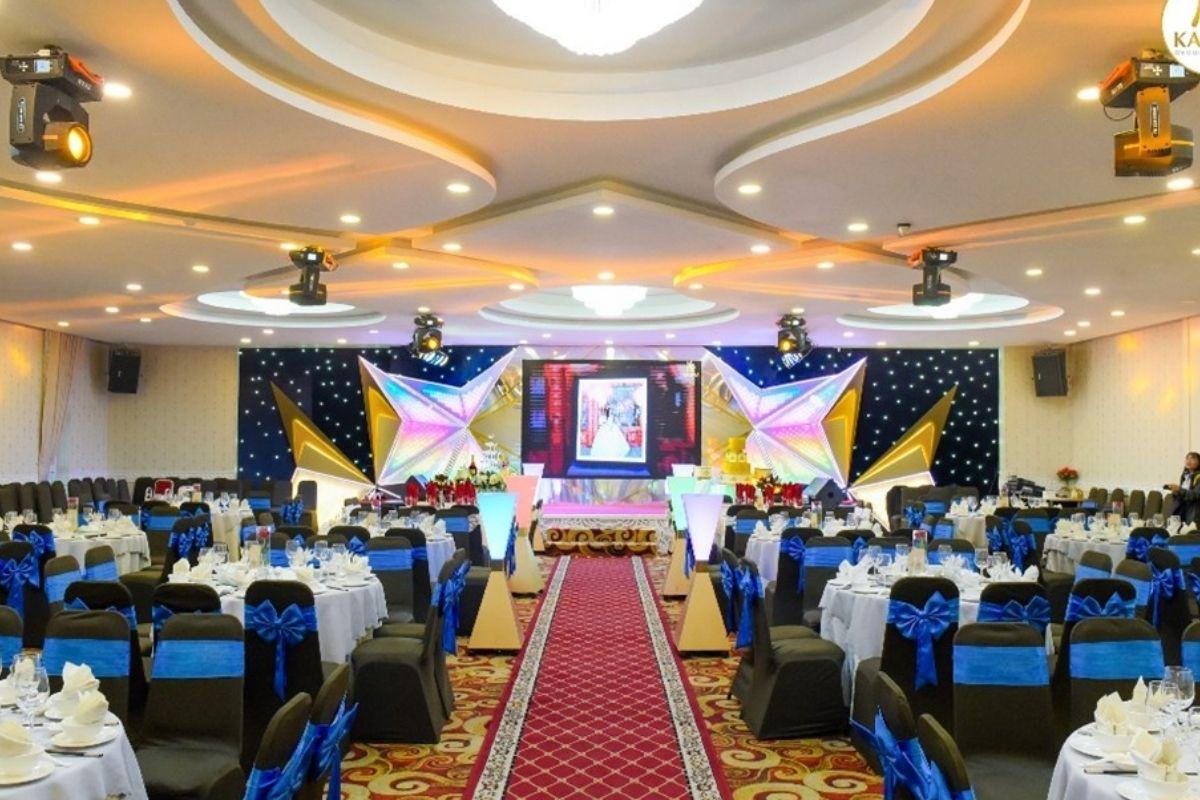 Ái Huê là một trong những nhà hàng lâu đời và nổi tiếng nhất tại khu vực Chợ Lớn. (ẢNH: Sưu tầm)