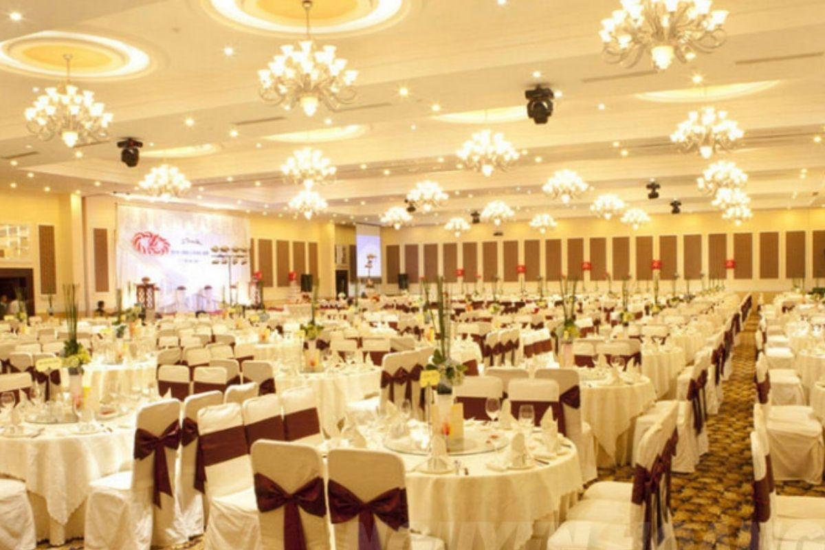 Nam Bộ phù hợp cho những buổi tiệc ấm cúng, gần gũi. (ẢNH: Sưu tầm)