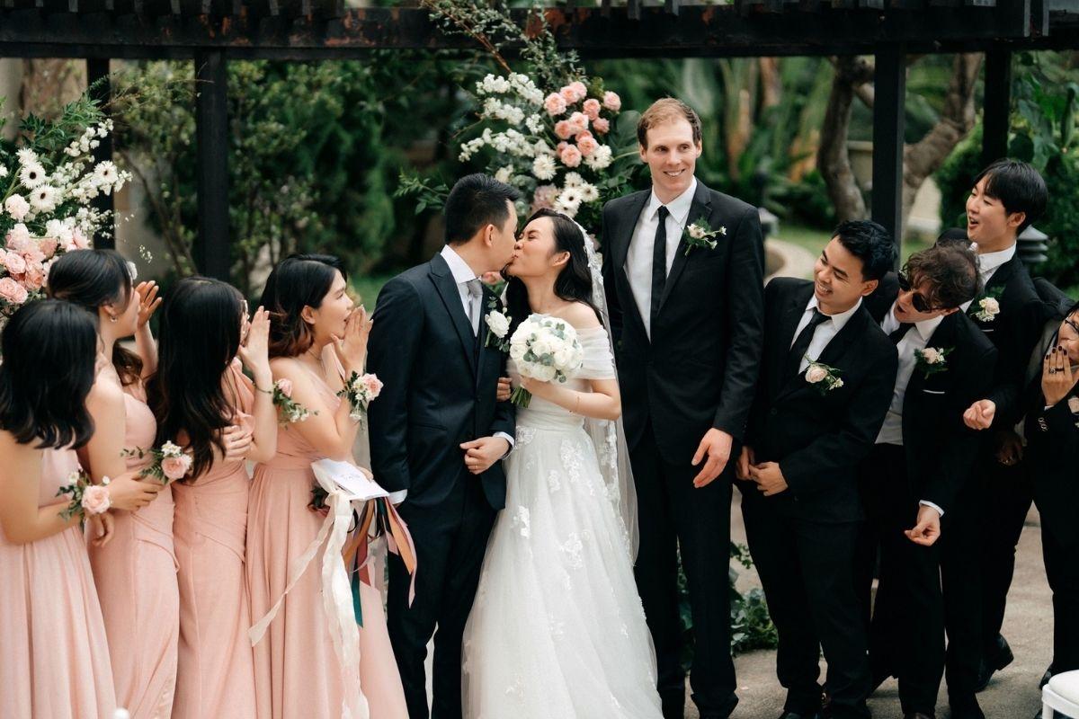 Việc giữ ngày sớm giúp bạn chọn được sảnh đẹp, khung giờ tốt và tránh tăng giá cận ngày.(ẢNH: TIFF)