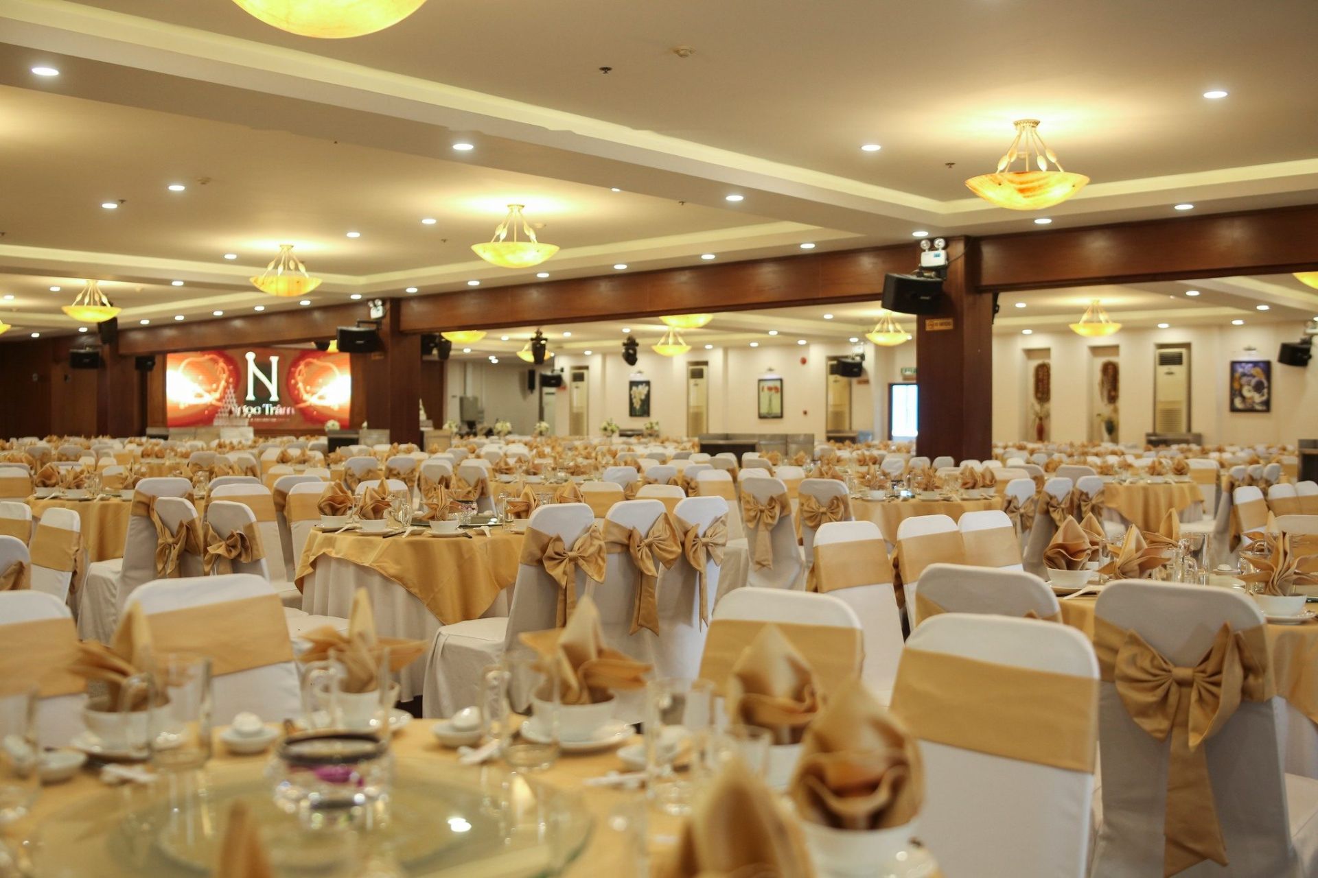 Nhà hàng tiệc cưới Ngọc Trâm phù hợp với quy mô tiệc cưới vừa và nhỏ (Ảnh: sưu tầm)
