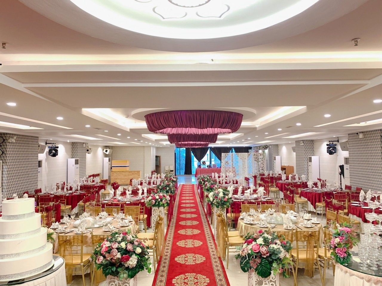 Emerald là trung tâm tiệc cưới có thực đơn đa dạng và ấn tượng (Ảnh: sưu tầm)