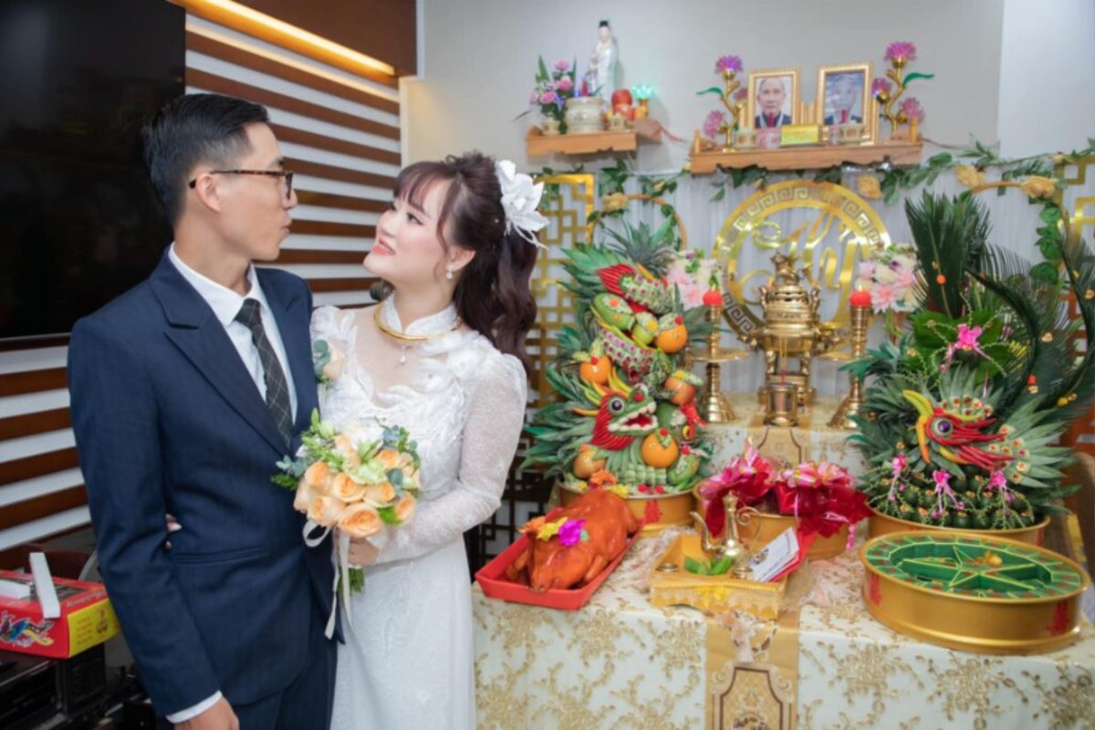 Lễ vật lễ nhóm họ miền Tây gồm trầu cau, bánh trái và rượu trà được chuẩn bị gọn gàng, trang nhã (Ảnh: Sưu tầm)