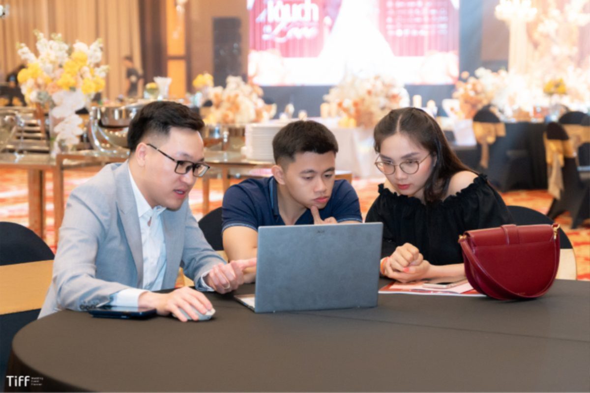 TIFF Wedding Planner tổng duyệt toàn bộ kịch bản và hạng mục trước ngày cưới. (Ảnh: TIFF.vn) 