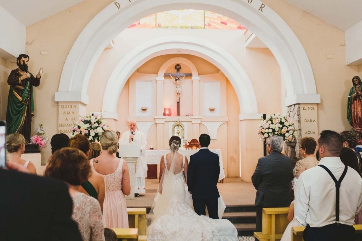 Bài đọc 1 trích từ Cựu Ước mở ra nền tảng Lời Chúa về tình yêu, giao ước và lòng trung tín (Ảnh: Sưu tầm)