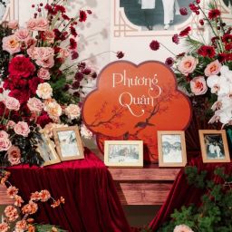 Bàn gallery tiệc cưới