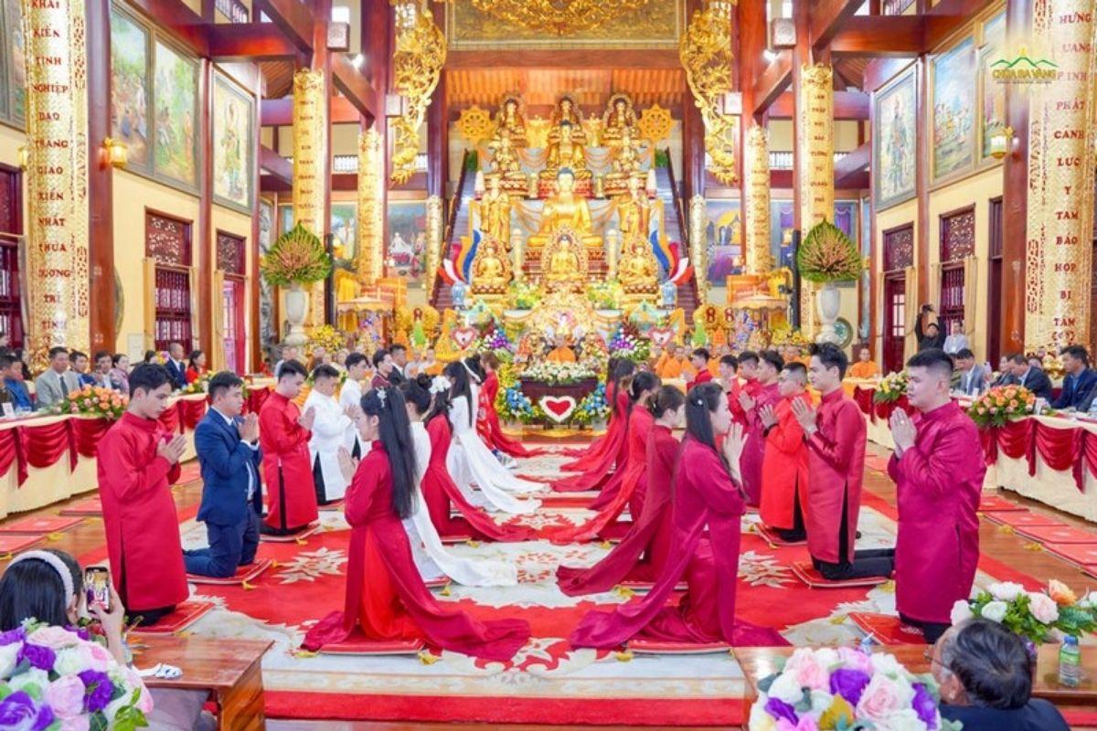 Lễ hằng thuận không thay thế lễ cưới truyền thống, lễ ăn hỏi hay lễ đăng ký kết hôn (Ảnh: sưu tầm)