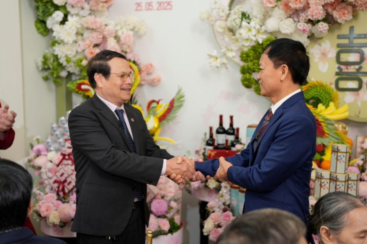 Lễ đón dâu là thời điểm quan trọng để nhà gái gửi gắm con gái cho gia đình nhà trai, đánh dấu sự kết nối giữa hai gia đình. (Ảnh: TIFF.vn) 