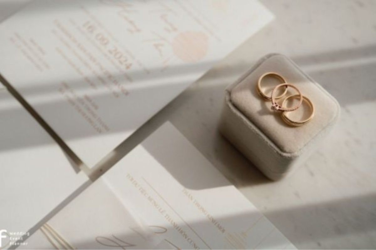 Status cảm ơn sau đám cưới ngắn gọn, trang trọng, phù hợp đăng Facebook cho người lớn tuổi. (Ảnh: TIFF.vn) 