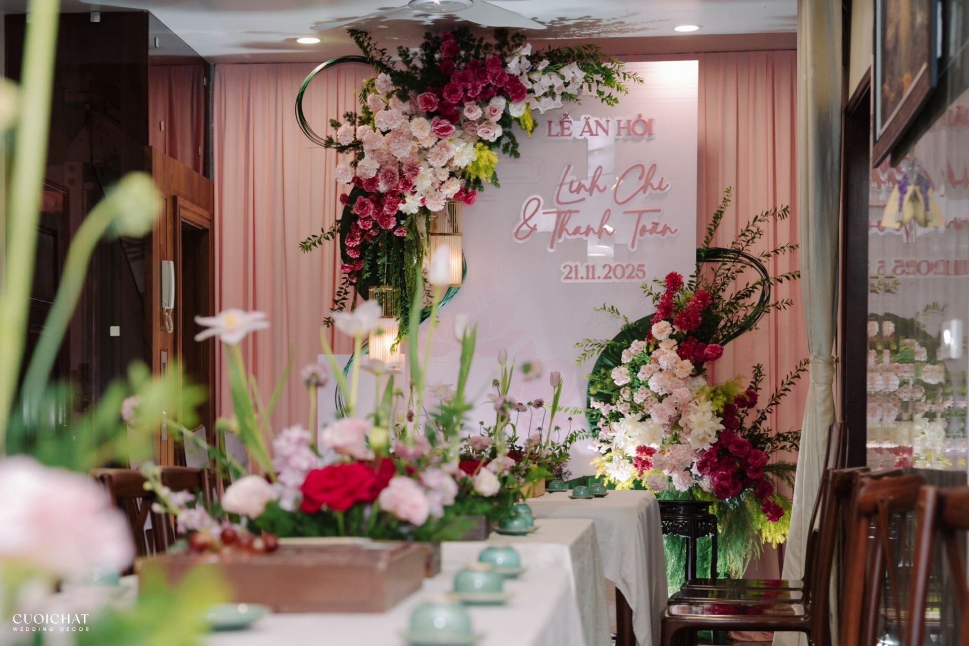 trang-tri-tu-gia-cuoi-chi-toan-tai-ha-noi