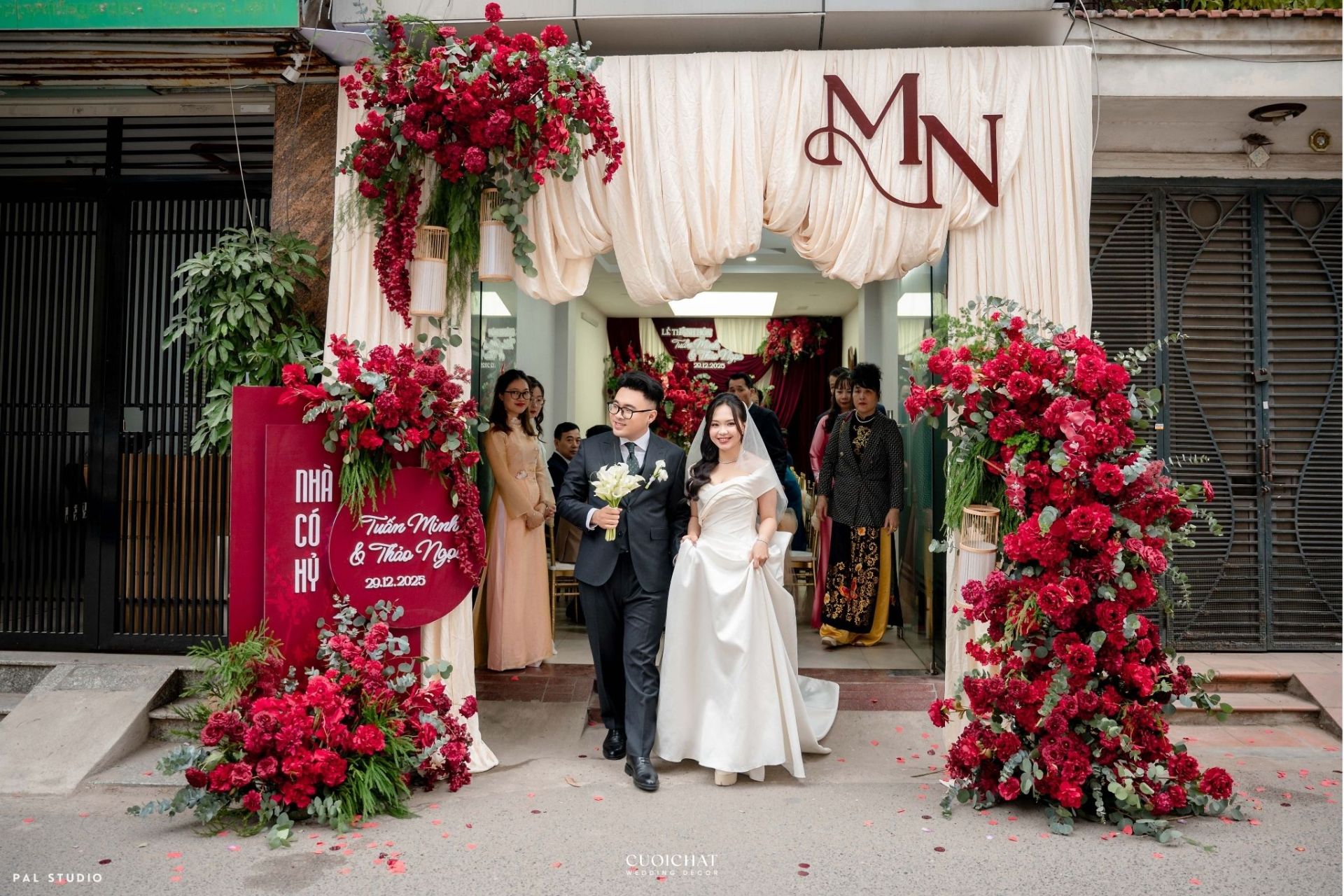 trang-tri-tu-gia-cuoi-minh-ngoc-tai-ha-noi